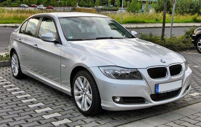 Автостекла BMW 3 E90 c установкой в Москве